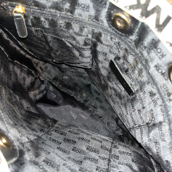 Michael Kors Large Tote Bag - Picture 5 of 5